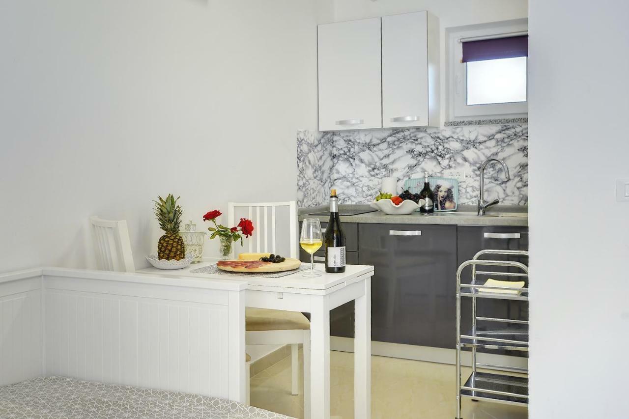 Diegos Apartments Pula Extérieur photo